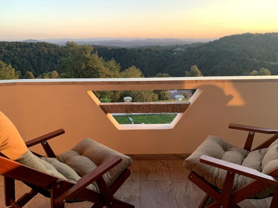 Zerko Holiday Home - Vineyard Chalet With Sauna And Jacuzzi Free Mirna 외부 사진