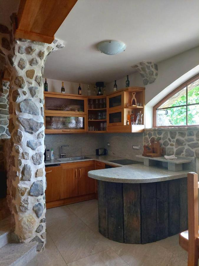 Zerko Holiday Home - Vineyard Chalet With Sauna And Jacuzzi Free Mirna 외부 사진