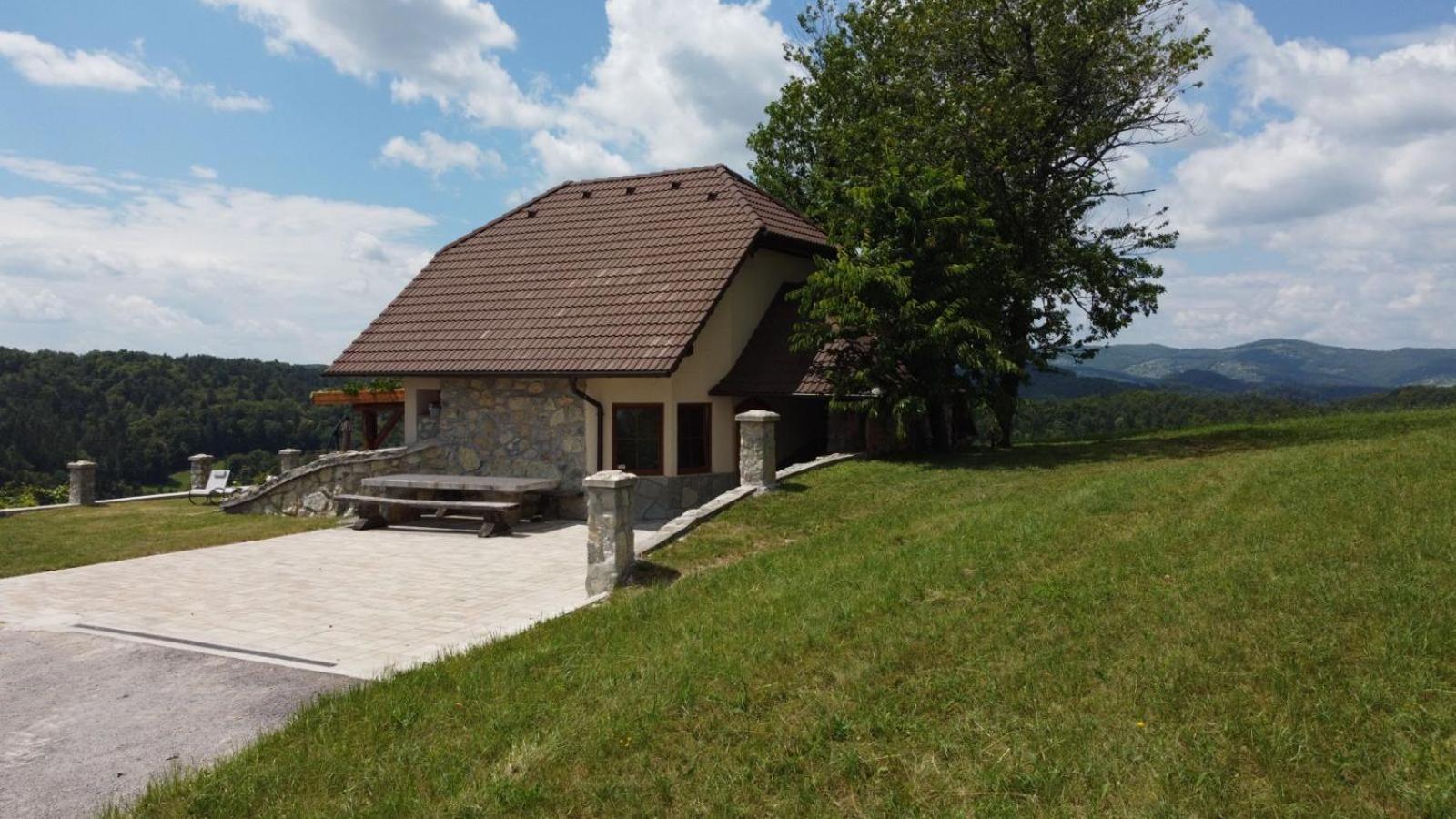 Zerko Holiday Home - Vineyard Chalet With Sauna And Jacuzzi Free Mirna 외부 사진