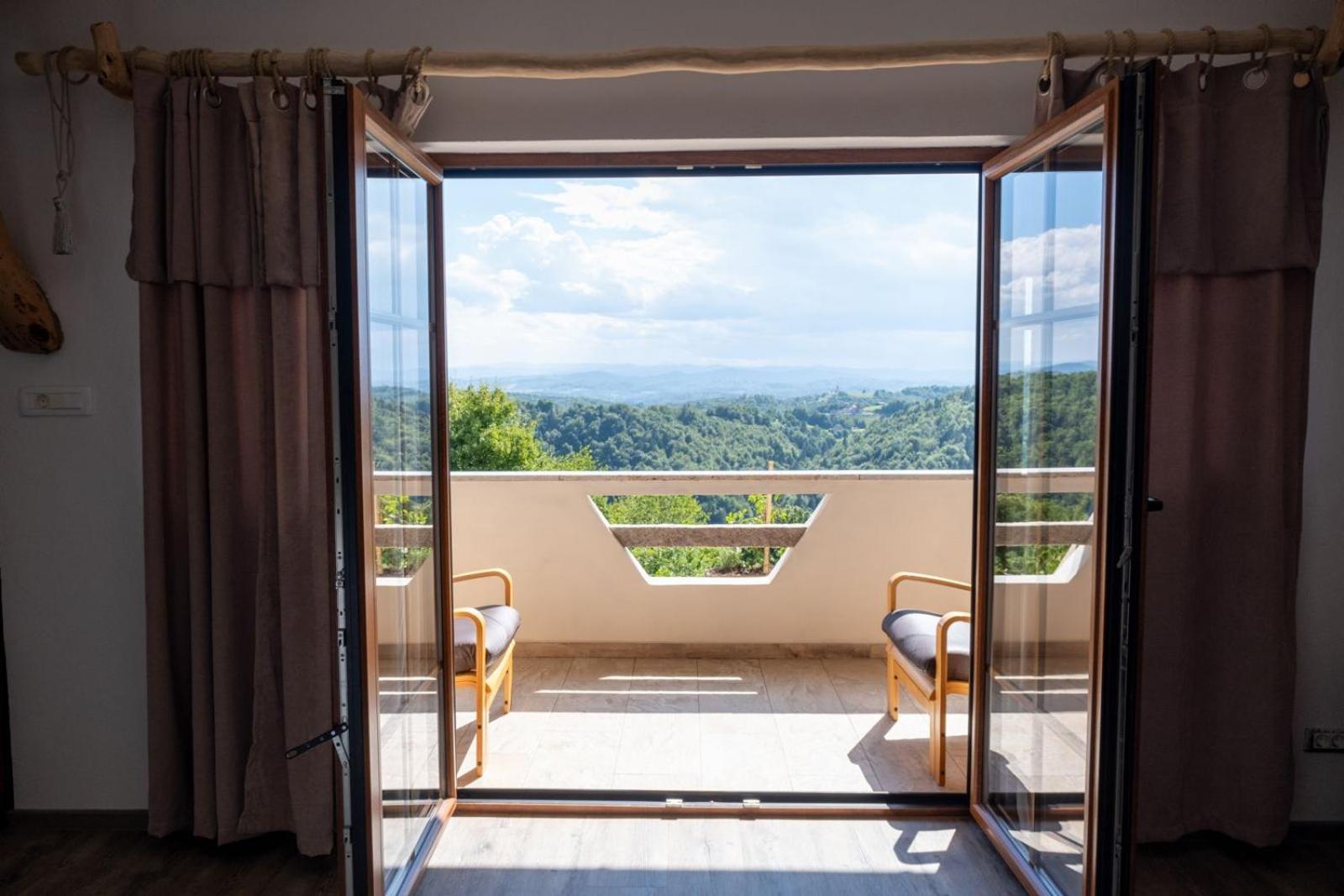 Zerko Holiday Home - Vineyard Chalet With Sauna And Jacuzzi Free Mirna 외부 사진